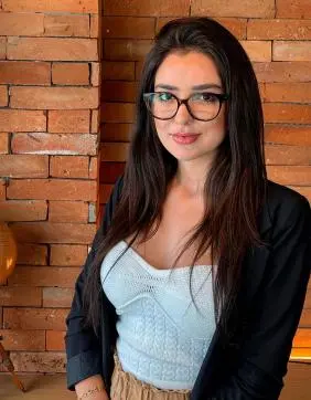 Foto do profissional Laira Giovanella